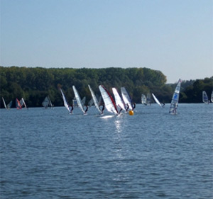 Voile et planche &agrave; voile &agrave; Lacanau