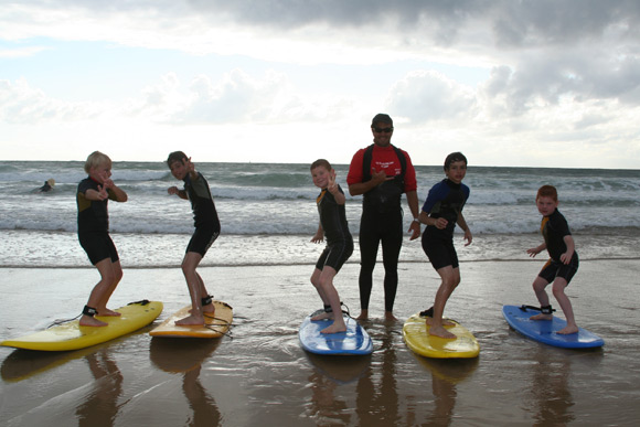 moniteur de surf ocean ride thibeau - et les enfants du club de surf