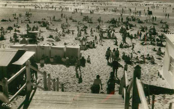 escalier acces a la plage de lacanau