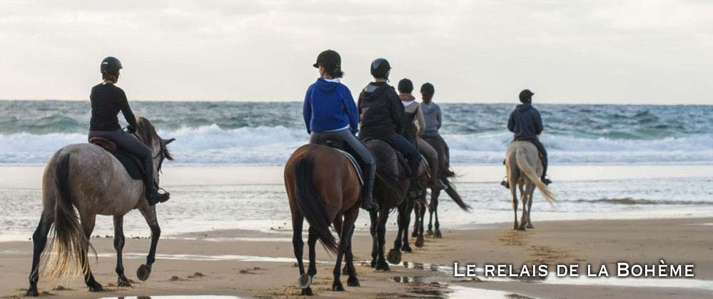 balade  cheval et equitation sur la plage de lacanu et au porge
